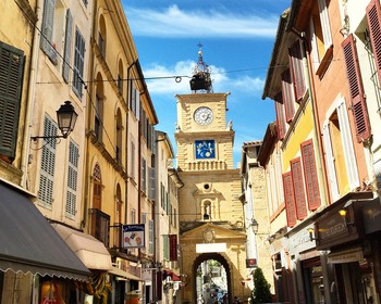 Фабрика мыла, переезд в Экс-ан-Прованс