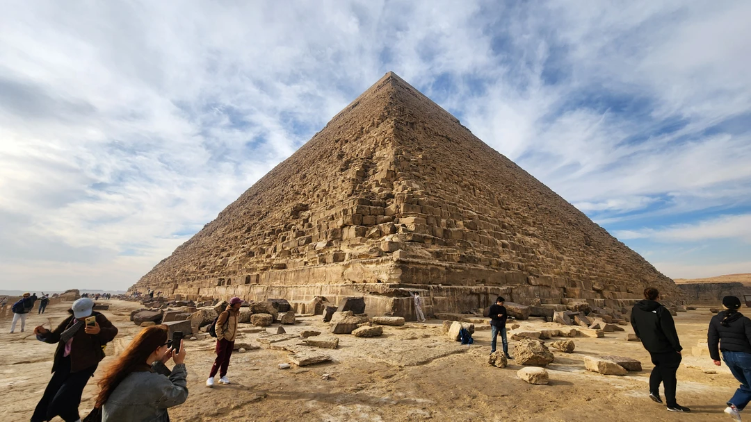 Спасибо водителю Хусе'йну и гиду Исаму (Саше) за проведение замечательной поездки и экскурсии. Благодаря координации получилось