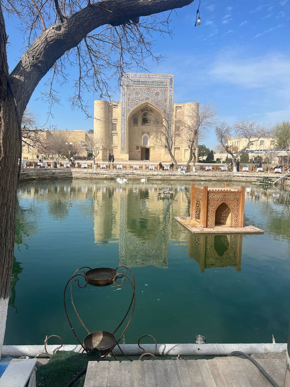 Ислом - интереснейший рассказчик, на экскурсии по Бухаре узнала об истории древнейшего города и главных его