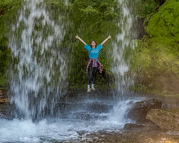 Белые и Чёрные скалы