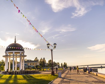 Экскурсия по Петрозаводску и музею-заповеднику «Кижи», ужин блюдами карельской кухни