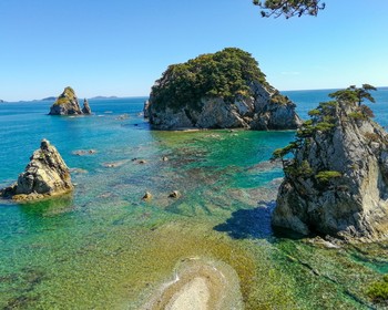 Мыс Брюса, маяк и Дальневосточный морской заповедник