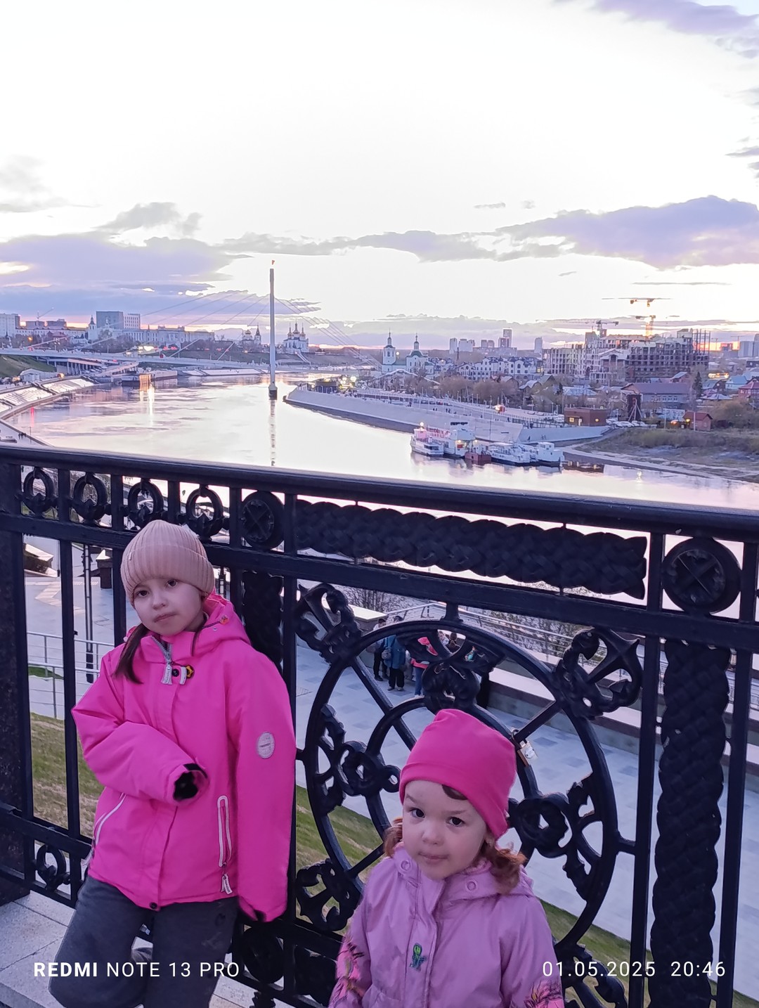 Мне и моему 9-летнему сыну очень понравилась экскурсия и экскурсовод, подача материала лёгкая и увлекательная, стиль