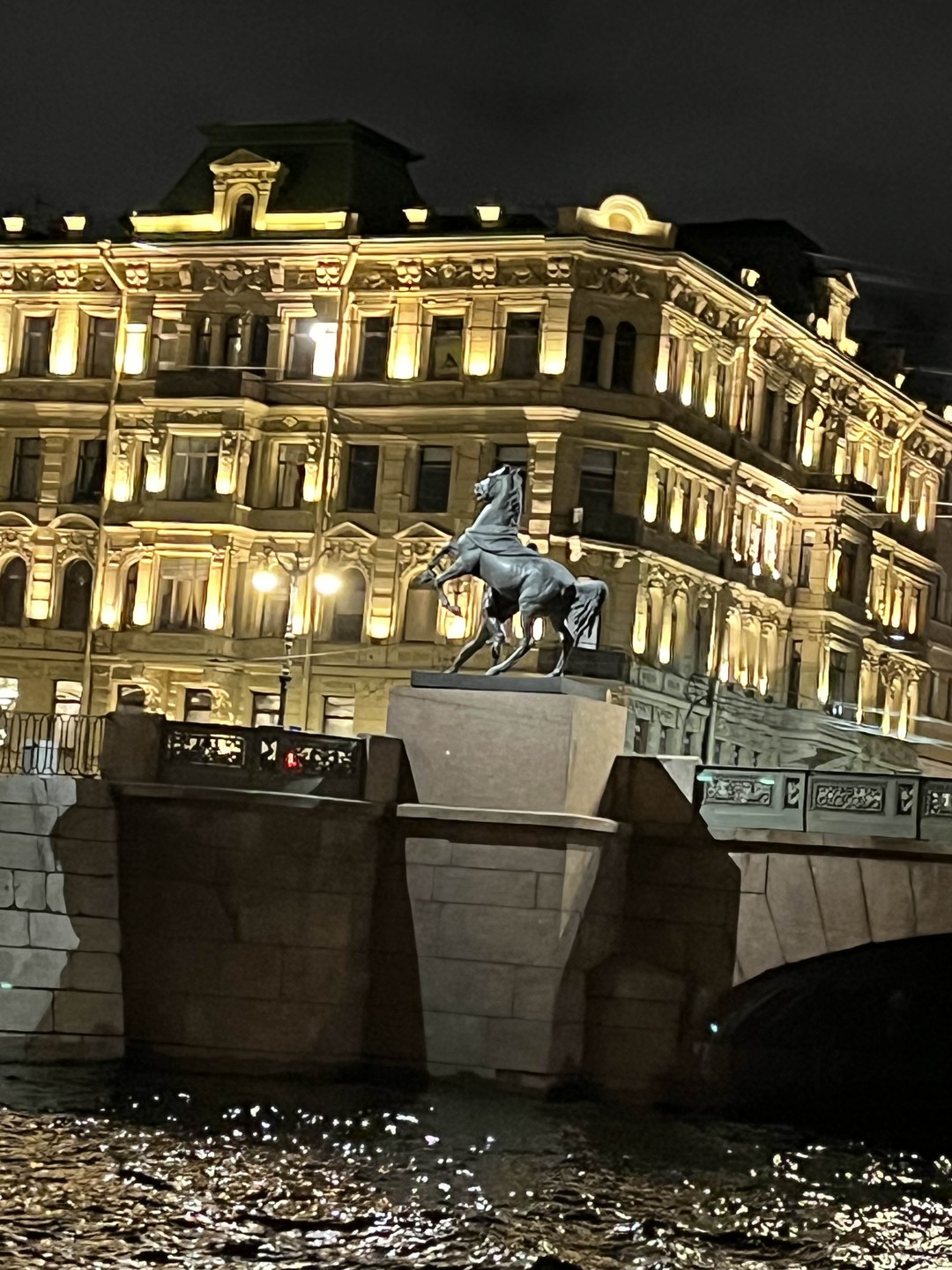На теплоходе к разводным мостам Петербурга (Ольга)