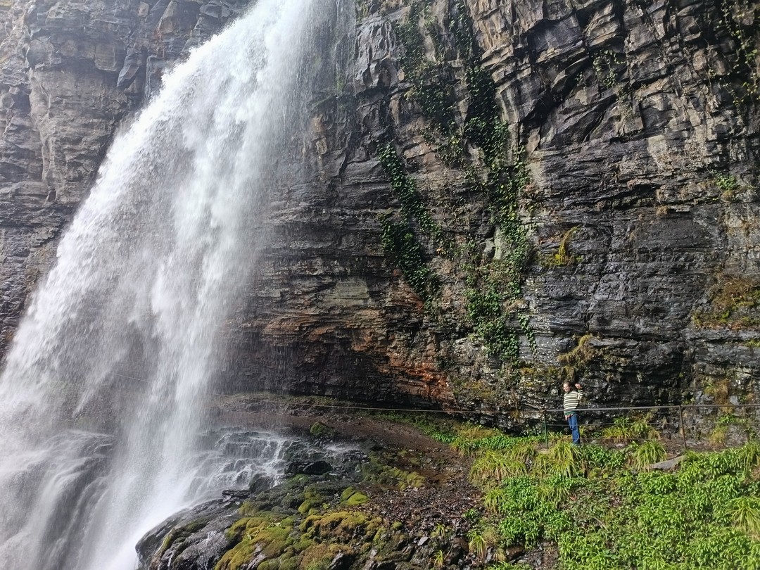 Красотища! И всё на высоте. Огромное спасибо организаторам (Мадина) и проважатому (Артур). Всем рекомендую, кто хочет