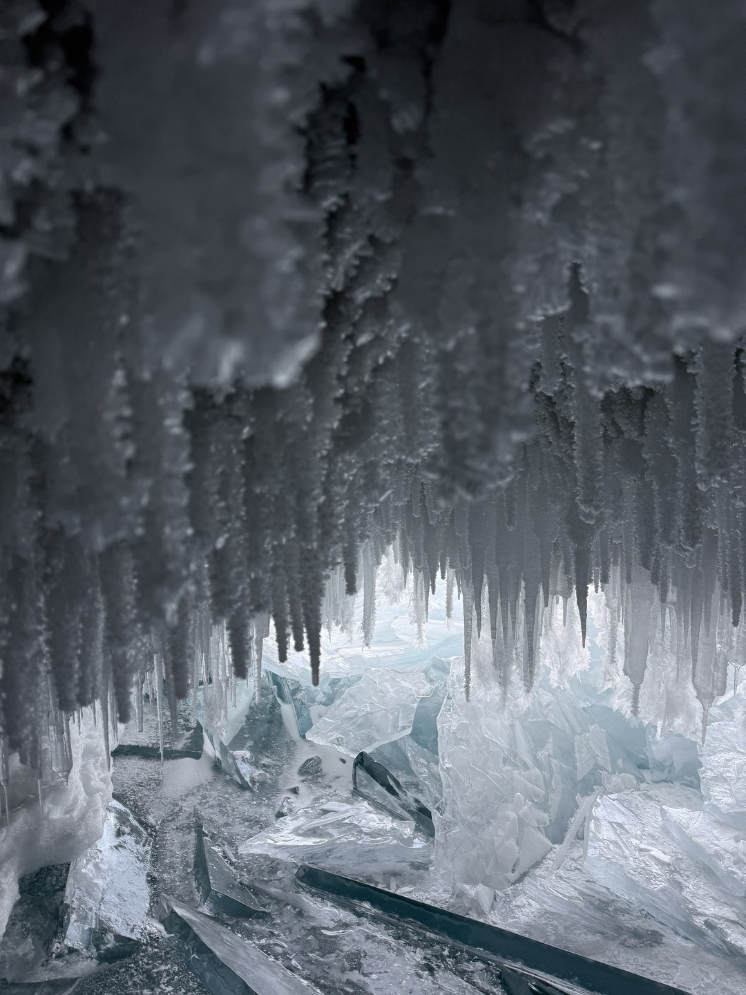Спасибо Сергею за проведение потрясающей экскурсии на Ольхон по льду Байкала! Интересные рассказы гида,завораживающие красоты Байкала,почувствовали