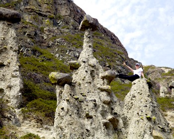 Каменные грибы и путь к югу Телецкого озера