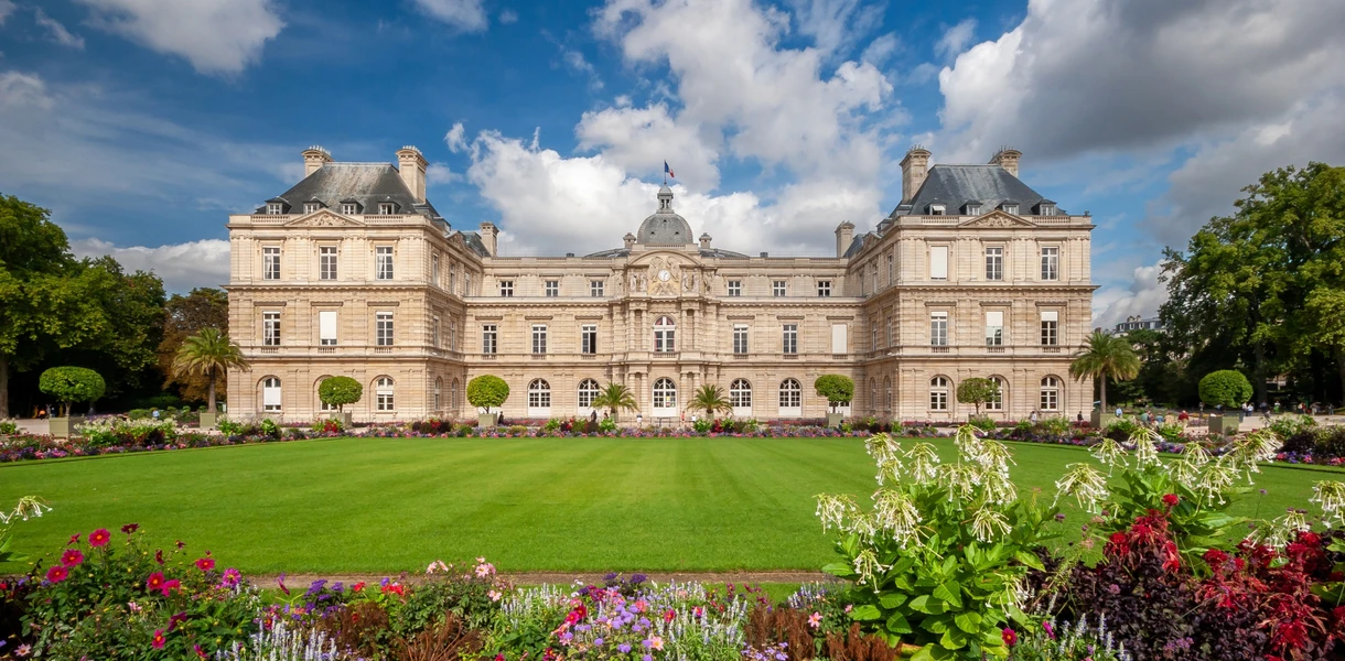 Дворцы и замки Парижа: от Лувра до Версаля