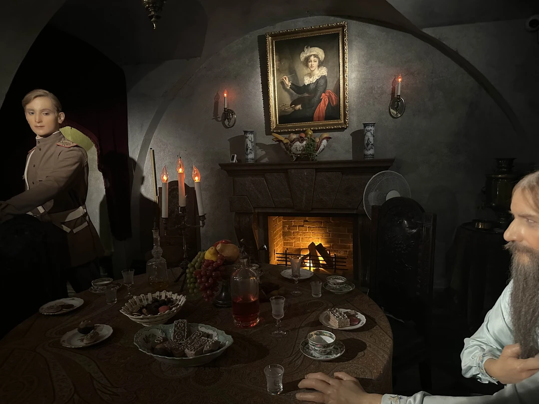 Рассказчик Евгений великолепный гид! Настолько все интересно, что не хотелось заканчивать экскурсию! Спасибо большое, все очень понравилось! 🫶