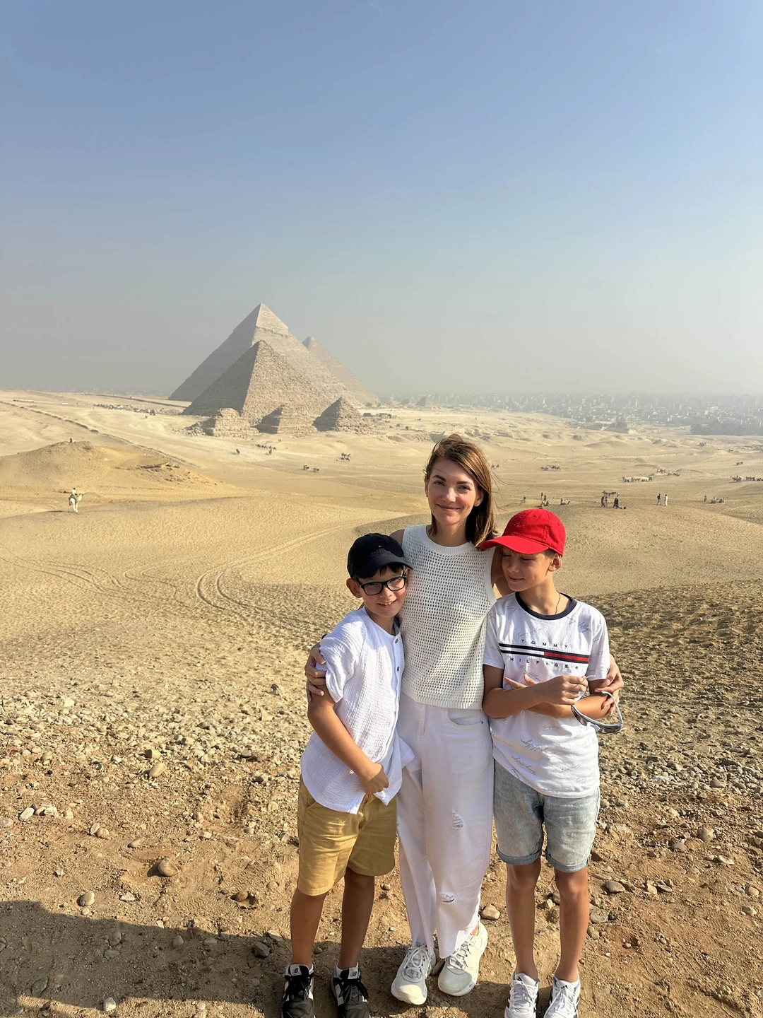 Хочу выразить искреннюю благодарность за незабываемый день, проведенный в Каире и у подножия величественных пирамид!
