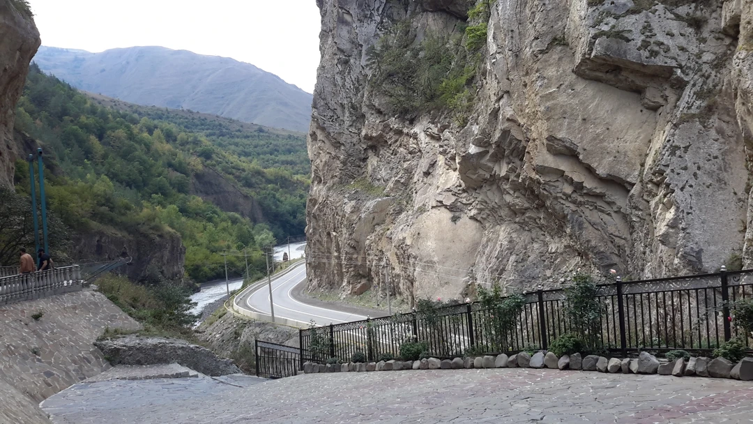 Все очень понравилось, все четко по времени и маршруту, пейзажи впечатлили, гид был на высоте, все было отлично! Спасибо большое!!!