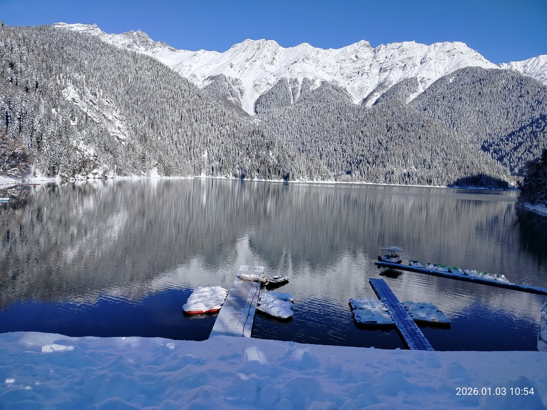 Всё отлично! Экскурсия прошла запланировано. Нам всё понравилось, только очень замерзли. В автобусе было холодно, хотя