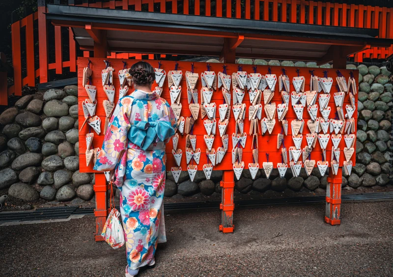 Япония в нежно-розовом облаке: весенний отпуск во время цветения сакуры - Фото 5
