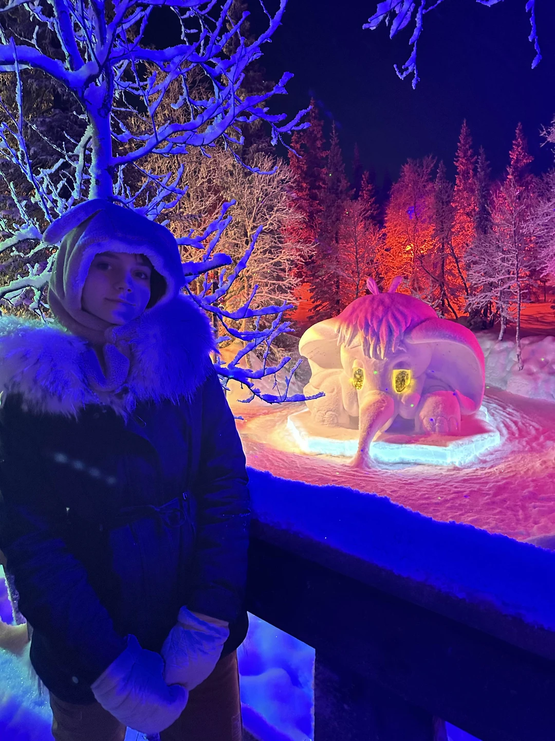 Ездили с Евгением! Просто потрясающий человек, идеально, для авантюристов, вроде нас! Готовых на любые приключения! Все