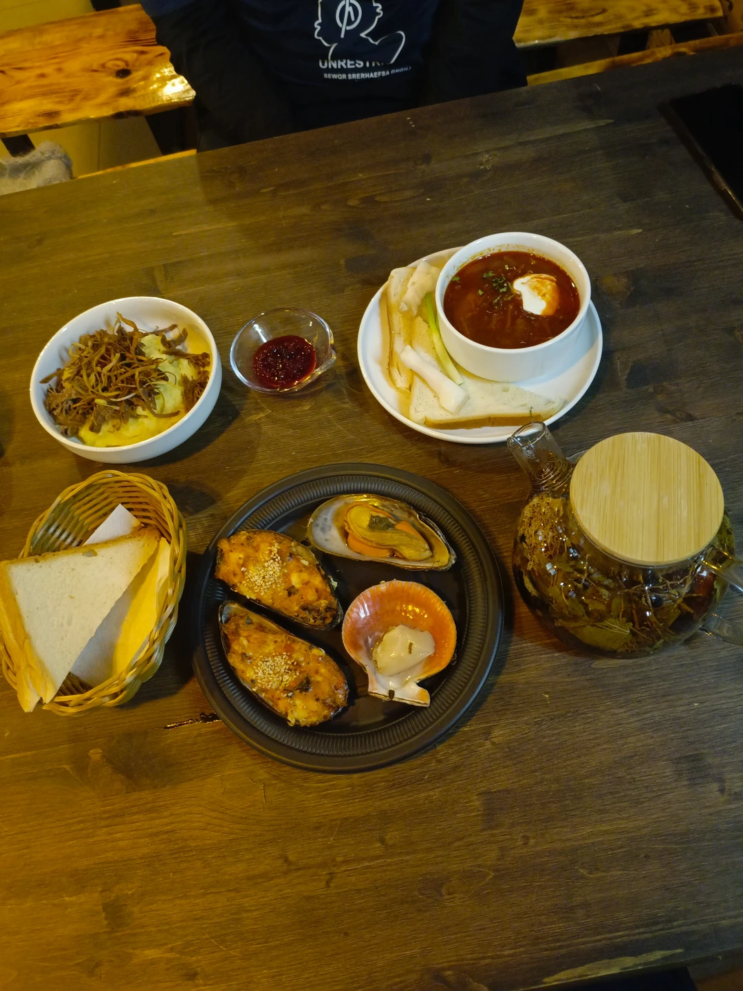 Прекрасно организованная экскурсия,хорошо спланирована по времени, чтобы успеть как можно больше увидеть в период полярной ночи