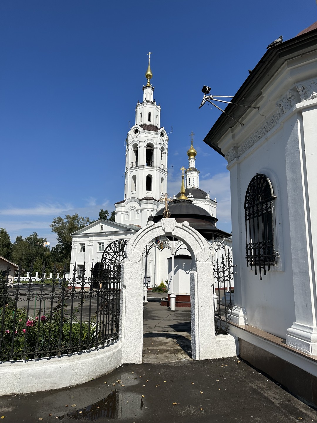 Экскурсия была подарком подростку на день рождения. Поехали всей семьей. День получился отличным, а наш экскурсовод