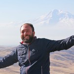 Роланд - представитель команды гидов