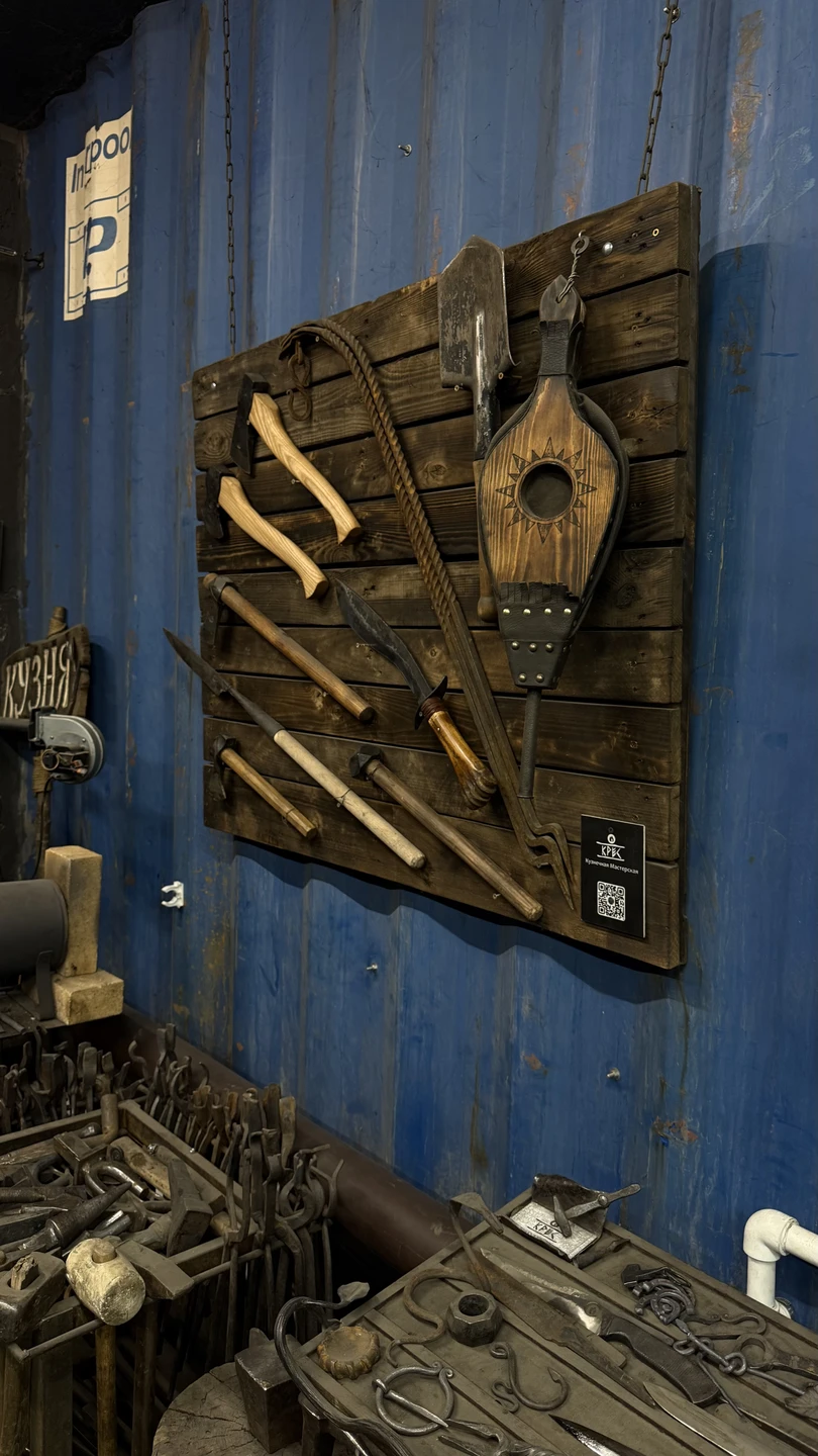 Классный мастер-класс, очень понравилось. Вначале послушали инструктаж по технике безопасности. Далее приступили к изготовлению, Все действия