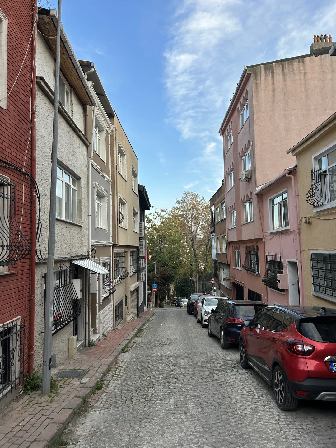 Уже давно не получала от экскурсий столько положительных эмоций и удовольствия! Ольга прекрасный рассказчик и просто