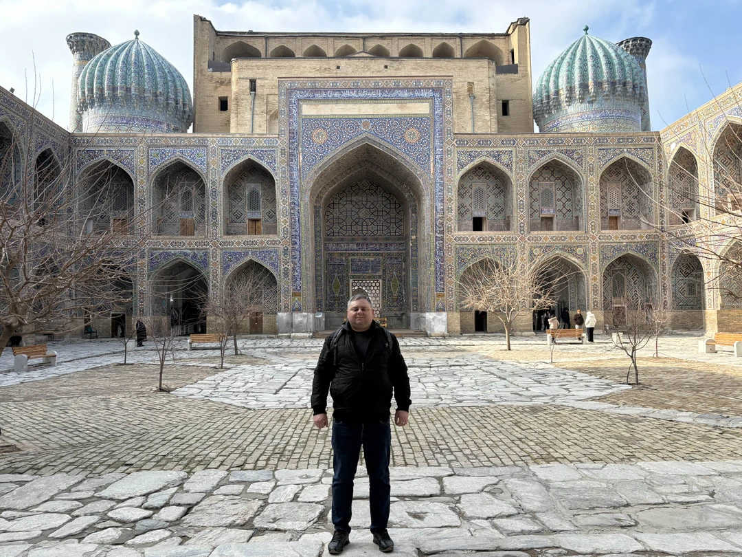 Огромная благодарность гиду Акобиру, человек реально влюблен в свою работу и очень доступно и популярно рассказывает