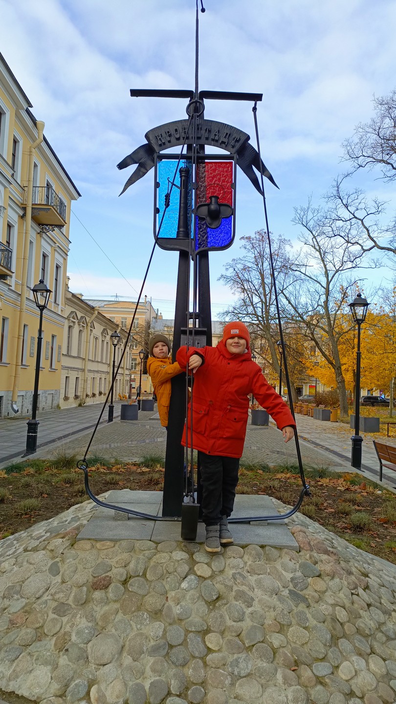 Если вы с детьми - смело идите! Если без детей - тем более! Столь позитивного, доброжелательного