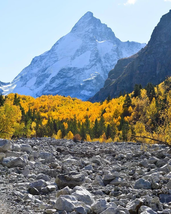 На джипах к водопадам Домбая и Архыза: индивидуальный тур с лёгкими треккингами