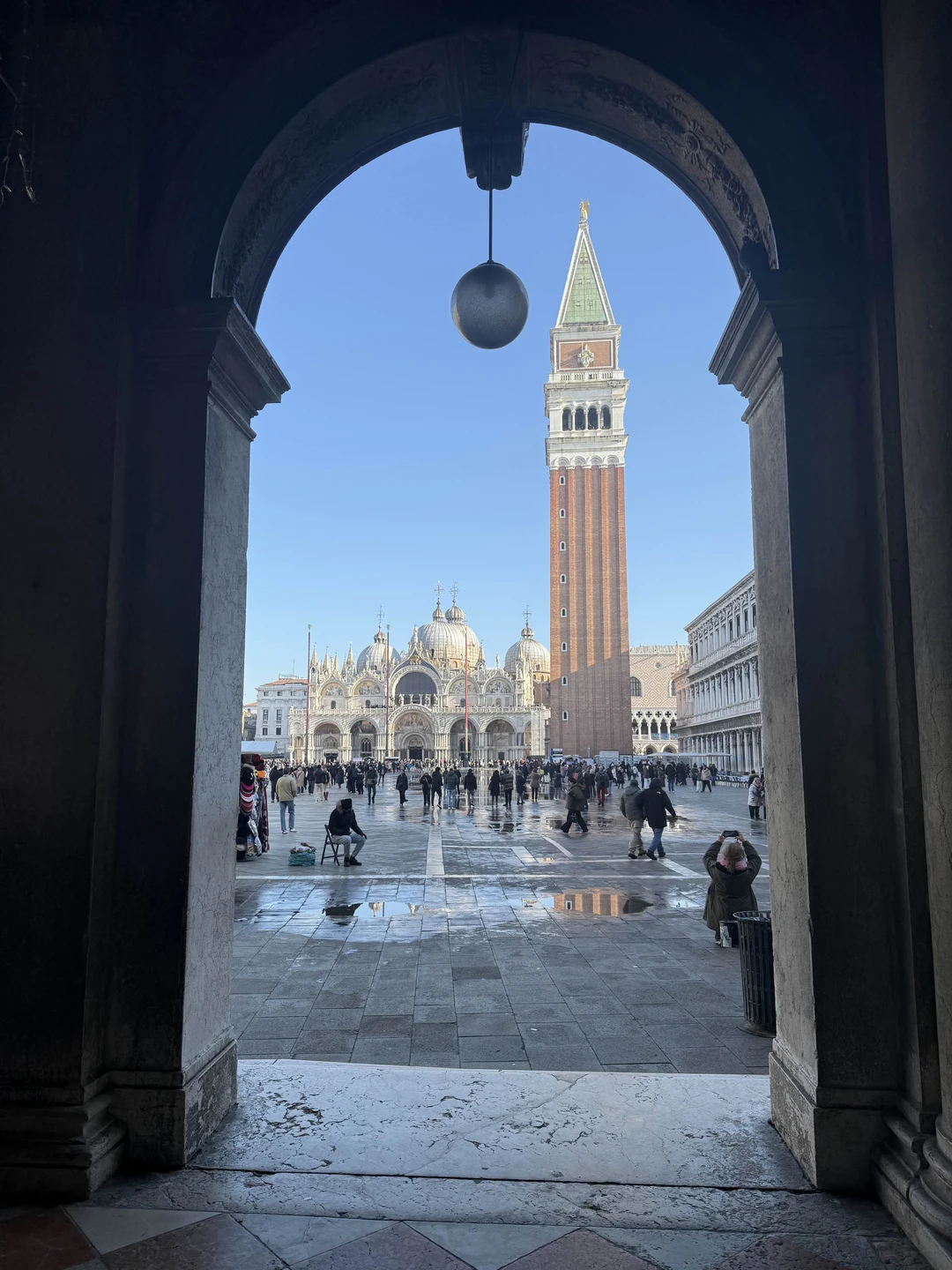 Мы «влюбились» в Венецию благодаря Анне. Она настоящая местная жительница, прекрасно знакома с городом, рассказывает очень