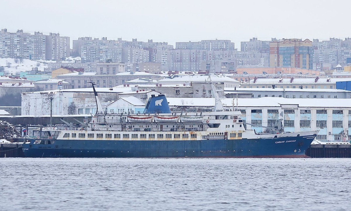 Кольский фьорд (8/19)