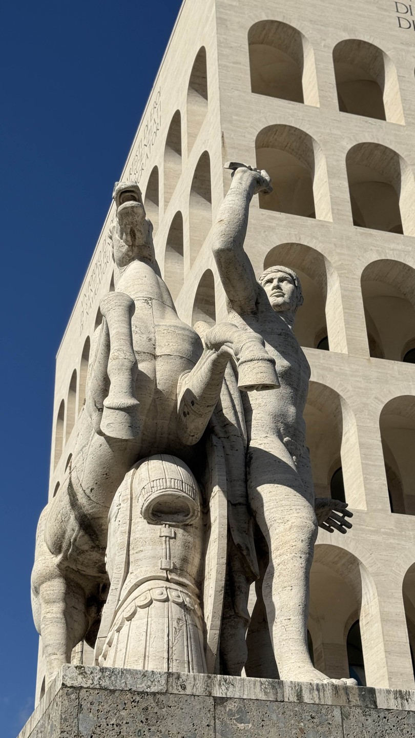 Все прошло великолепно! Андрей учёл все наши пожелания и провел прекрасную экскурсию именно по тем местам, которые мы хотели посетить