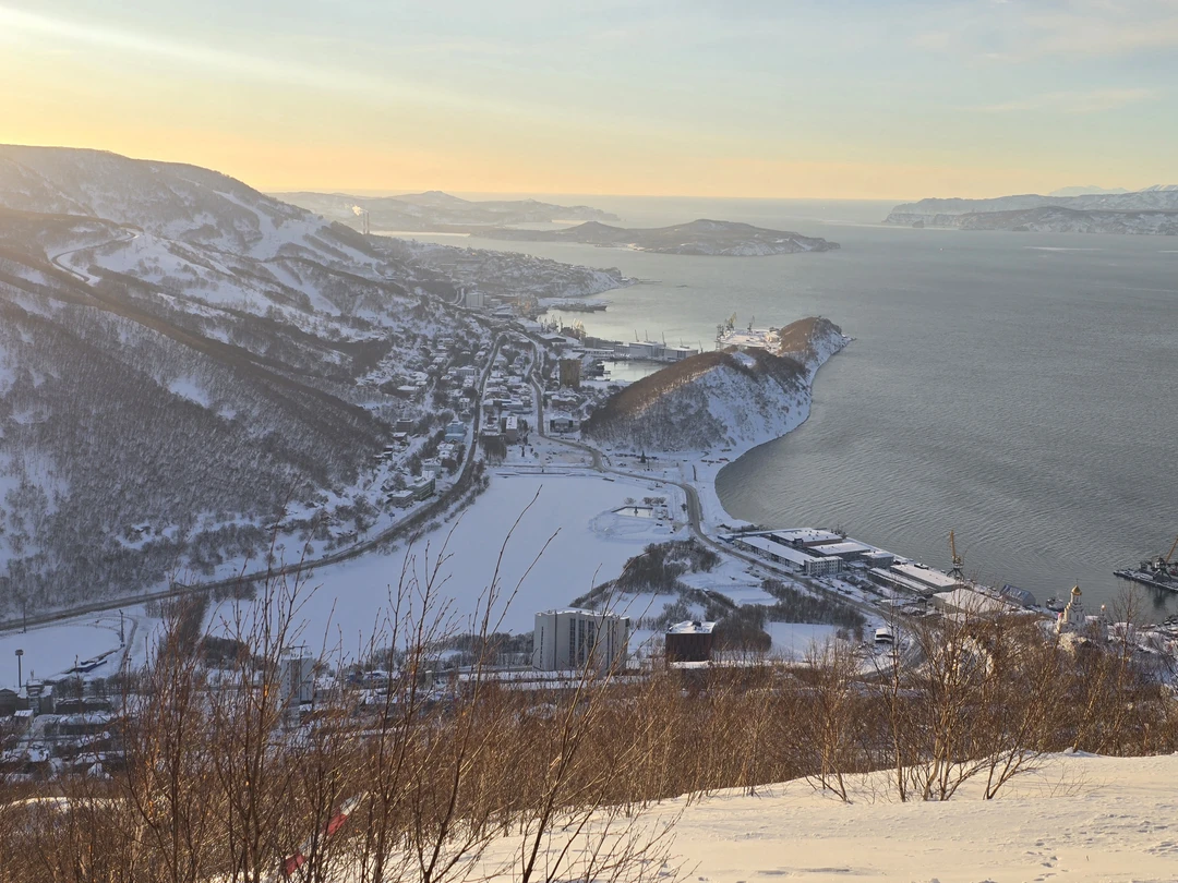 Хорошая обзорная экскурсия с посещением всех заявленных в описании мест. Гид Александр виртуозно управляет автомобилем, что