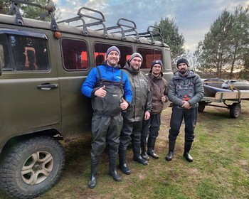 Введение в зимнюю рыбалку: снасти, лунки, техники лова, поведение рыбы