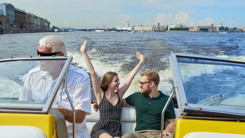 Петербург с воды: индивидуальная прогулка на катере с гидом