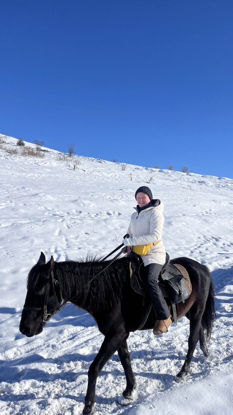 Конная прогулка недалеко от Кисловодска в мини-группе (Олеся)