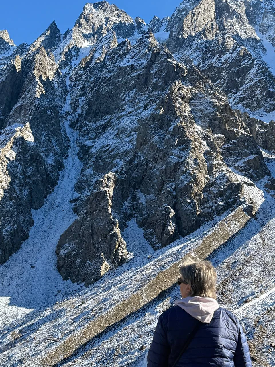 Хочу выразить особую благодарность гиду Георгию. Поездка была замечательная. Много интересной информации,исторических данных. Погода прекрасная, солнце