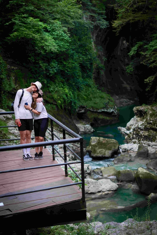 Путешествие в каньон Мартвили и пещеру Прометея из Батуми