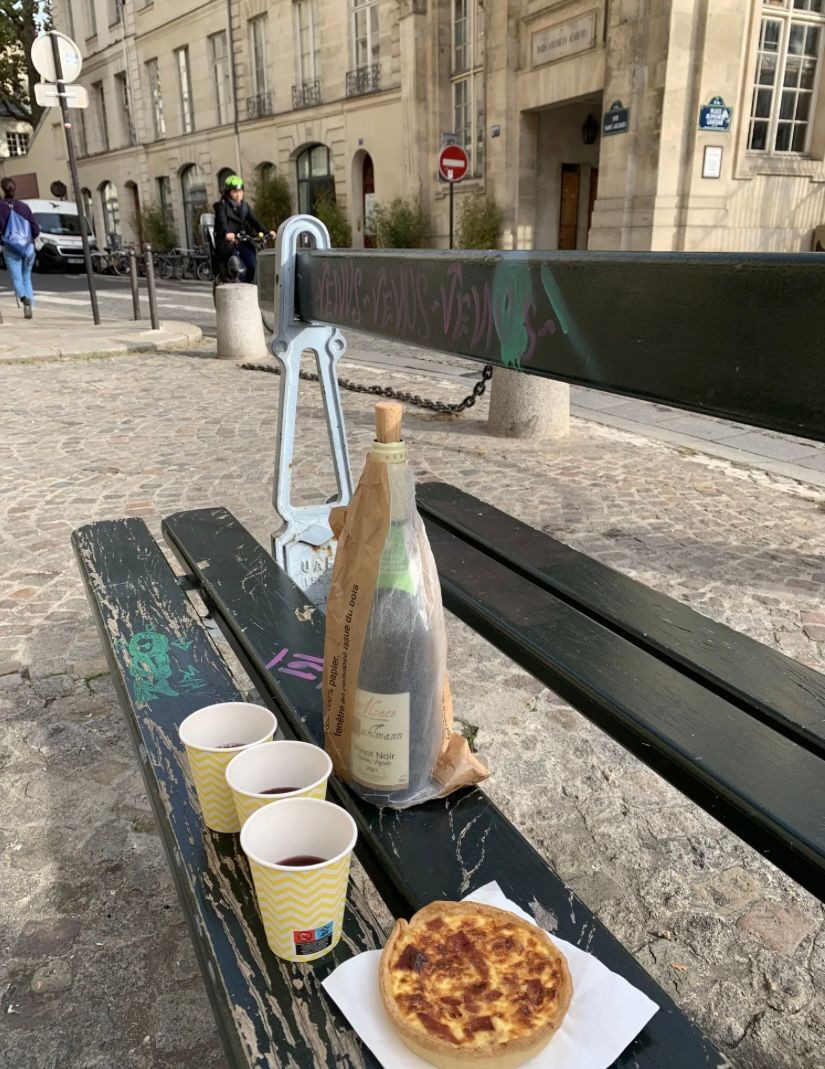 Тур был очень вкусный и красивый! У каждой достопримечательности Парижа мы пробовали разные сорта био-вина, самые