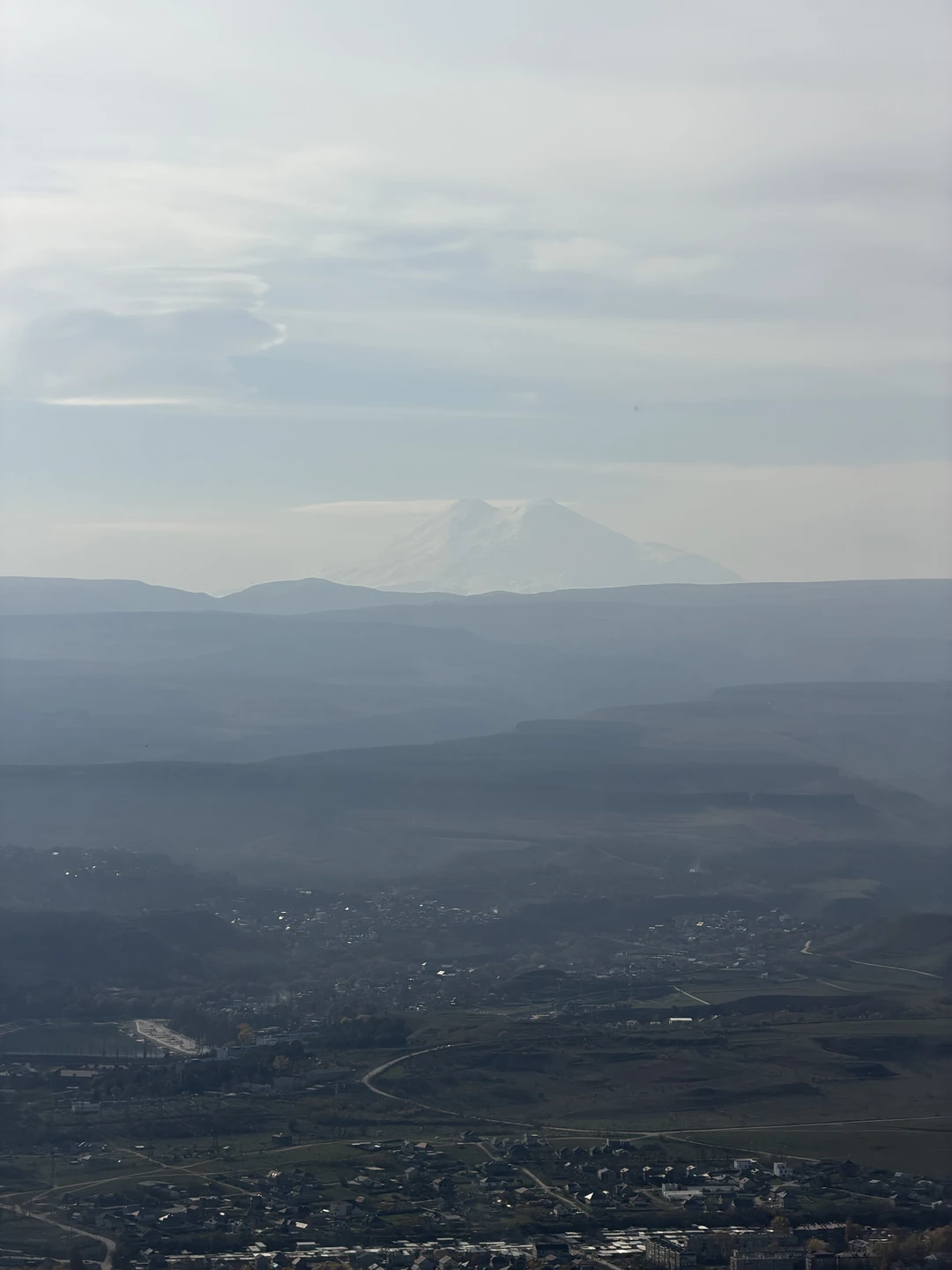 Относительно непродолжительный маршрут, но при этом неизбитый, с отличными видами. В Кисловодске не первый раз, но