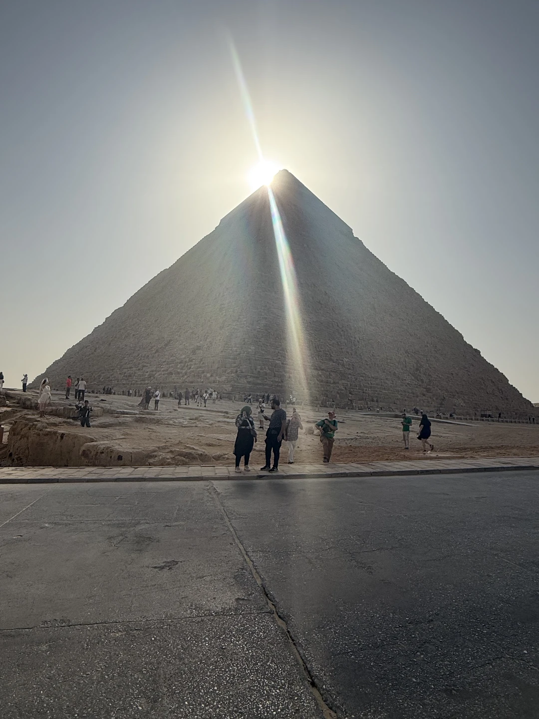 Были на экскурсии 19.11.25, бронировали примерно за 2 недели. После внесения предоплаты, гид Мухаммед сразу с