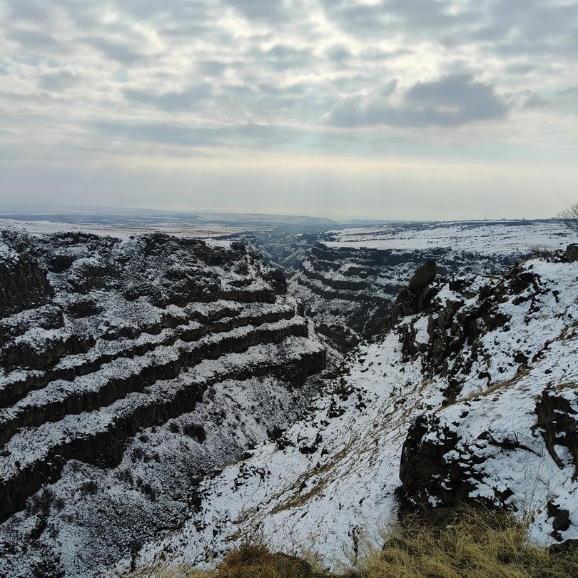 Трансфер из аэропорта в Ереван (или наоборот) с заездом в Эчмиадзин (Анастасия)