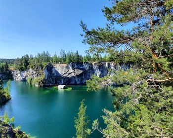 Горный парк «Рускеала», водопады Ахинкоски, гора Паасонвуори