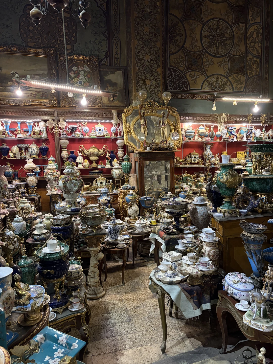 Прекрасный вечер с Юсри! Провел нас по базару, рассказал много интересного про жизнь в Египте и