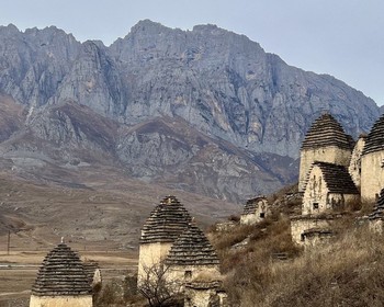 Куртатинское ущелье, Кармадонское и Даргавс
