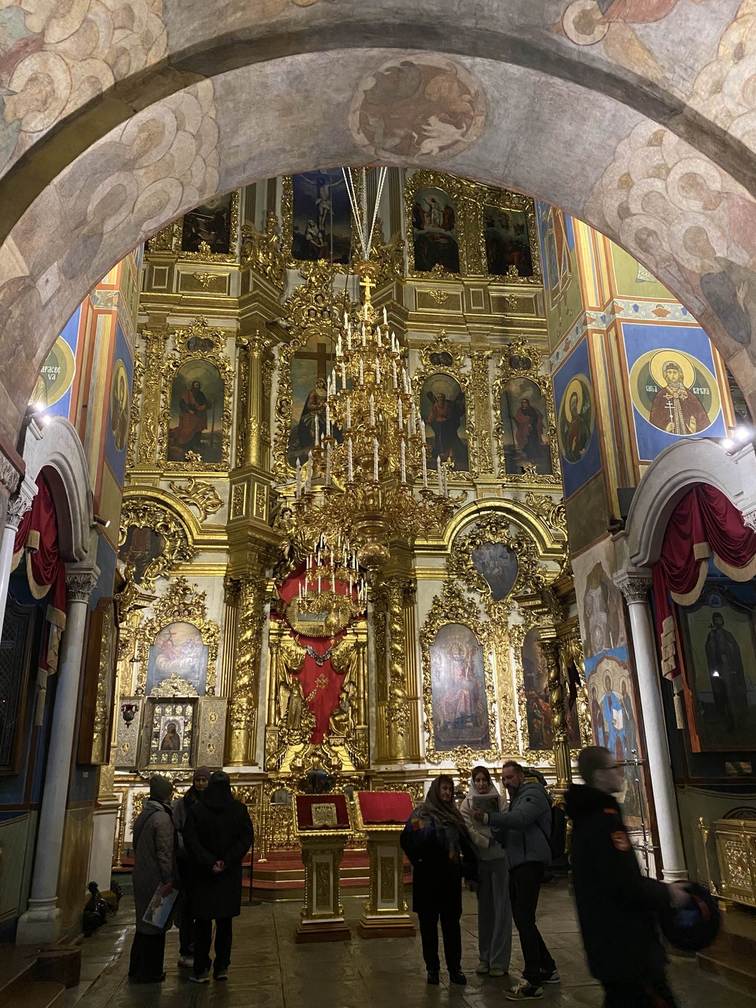 Познакомиться с Владимиром и фресками Рублёва в Успенском соборе на групповой экскурсии (Мария)