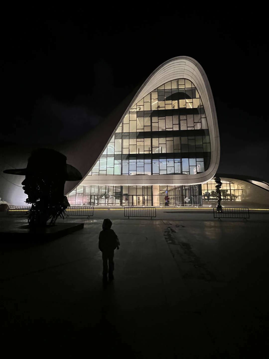 Мы с мужем и дочкой приехали в Баку на пару дней познакомиться с городом, сменить обстановку