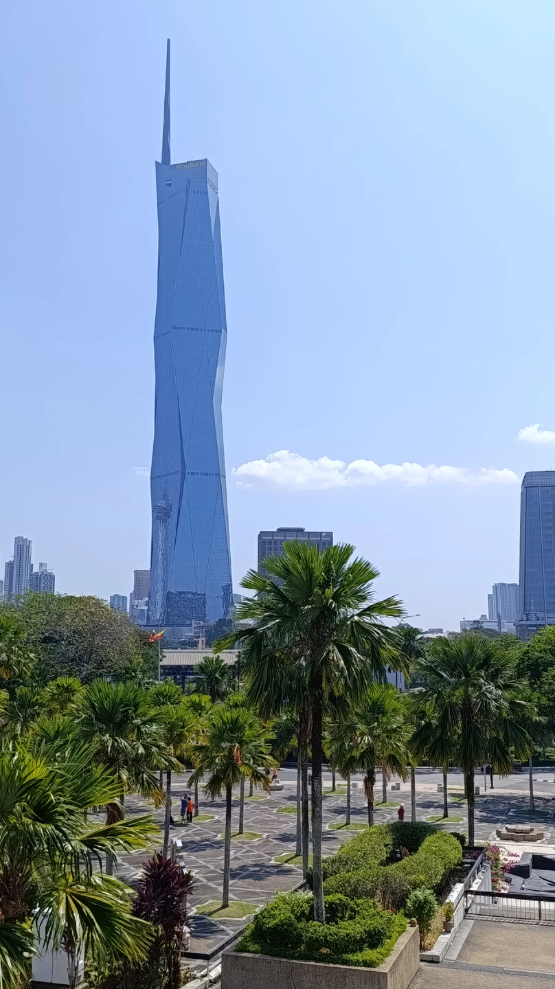 Было очень интересно послушать рассказ от Инны про жизнь в Малайзии и Куала-Лумпуре, ведь сама она