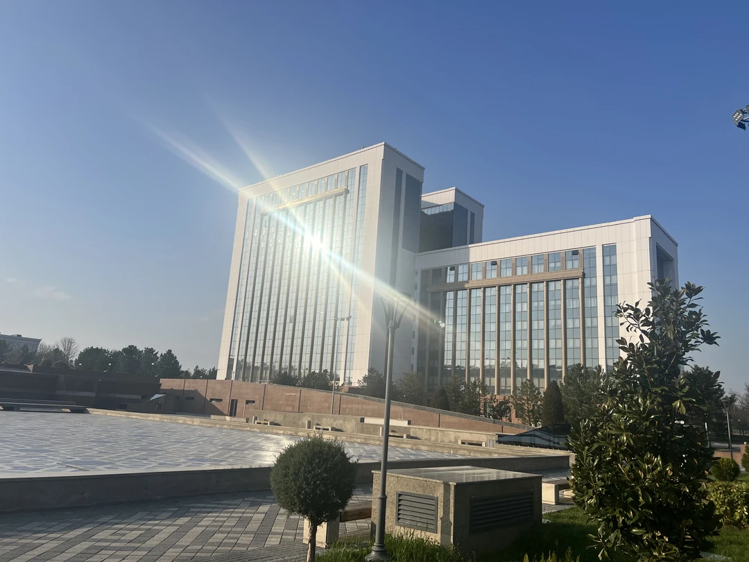 Нашим гидом была Лали. Экскурсия очень содержательная, познавательная, на все вопросы получили ответы! Спасибо большое!