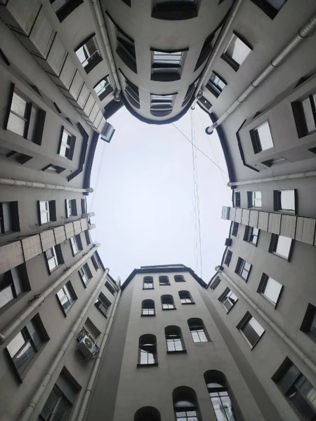 идеальный вариант для тех, кто хочет прокатиться по городу с комфортом, задать интересующие вопросы и получить