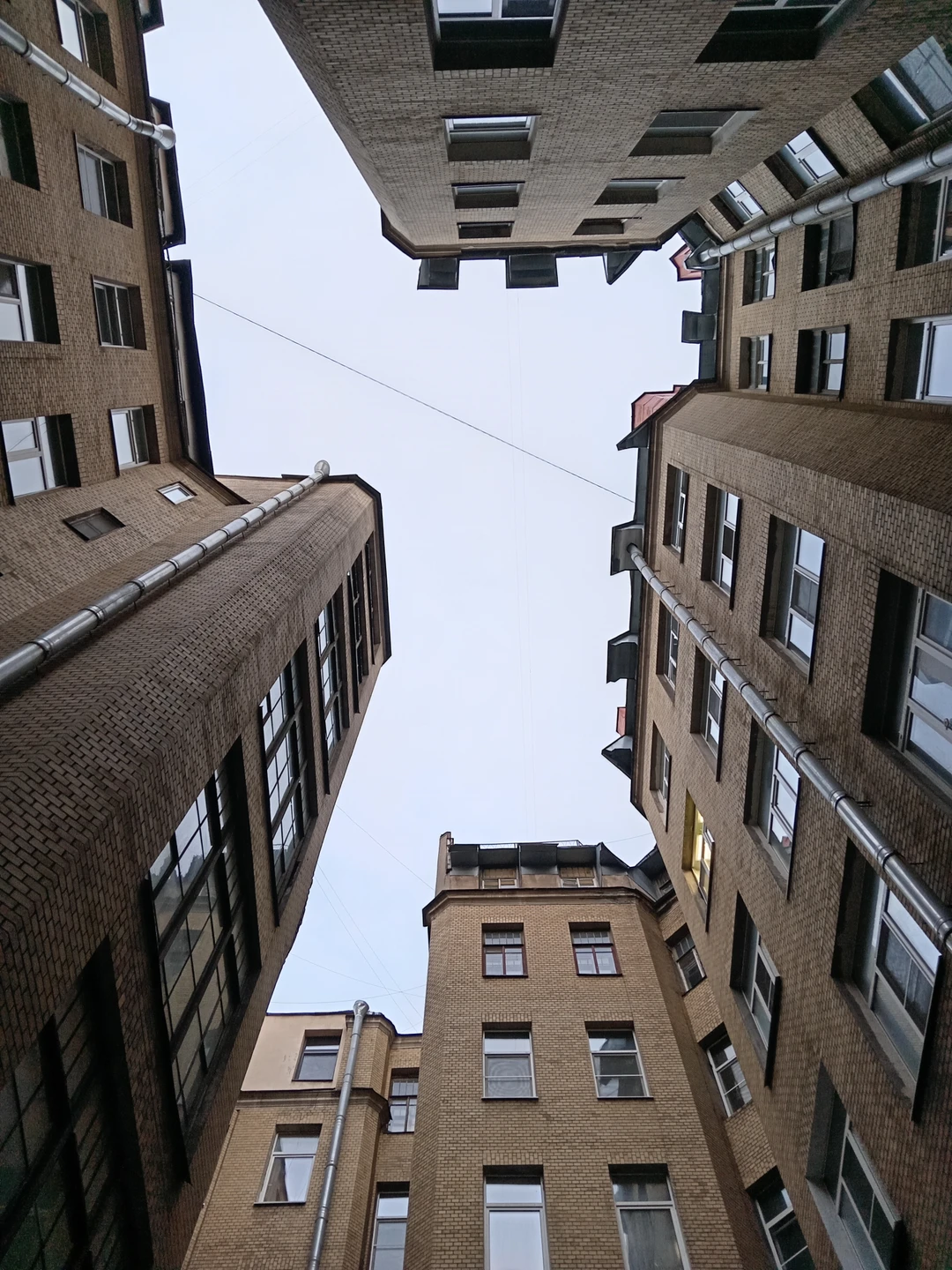 Прекрасная экскурсия! Спасибо Илье за интересный рассказ и прогулку. Если хотите увидеть Питер изнутри, узнать интересные