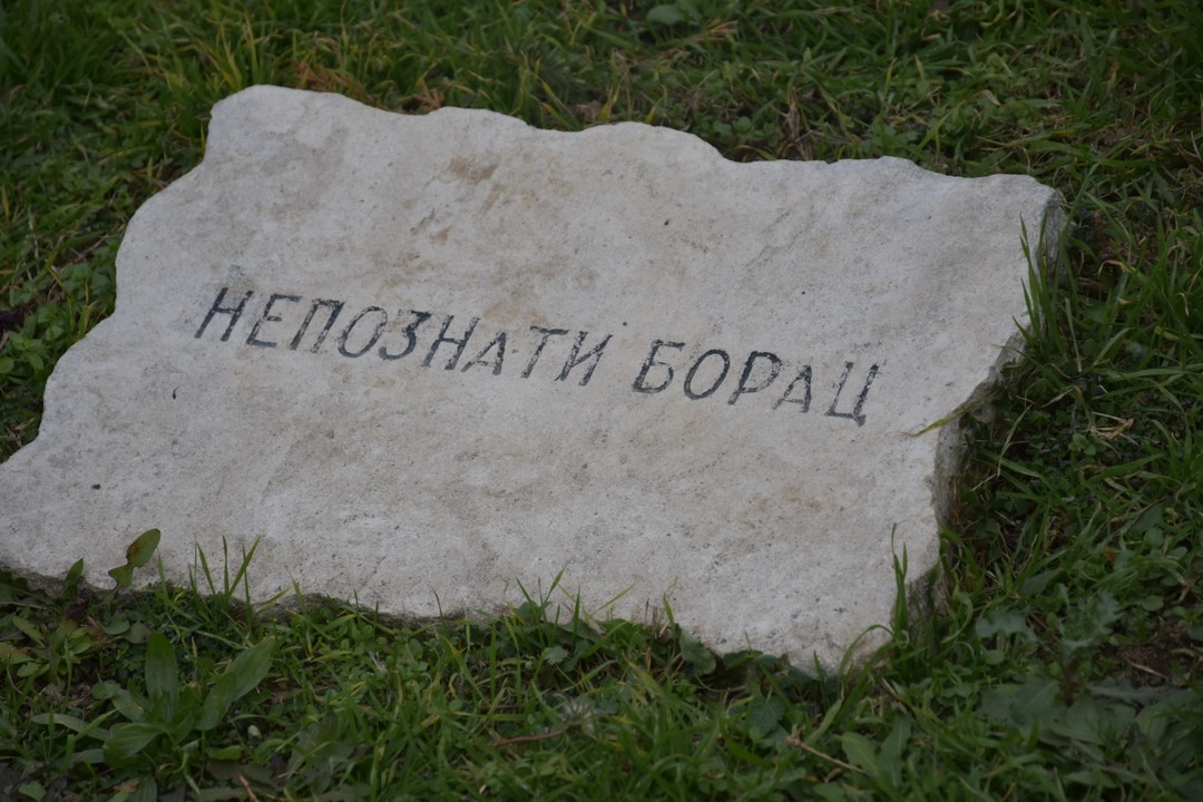 Это была интереснейшая историческая экскурсия. Она включает не только историю белой эмиграции, а в целом рассказывает