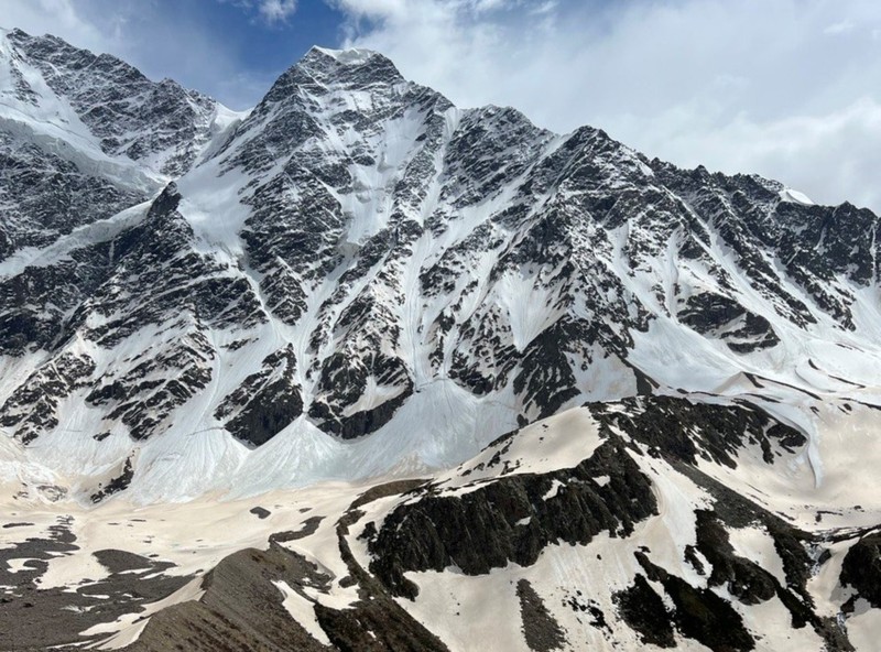 Виды Нетипичный Эльбрус из Железноводска: водопады, дикие ущелья и снежные хребты